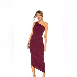 NORMA KAMALI Diana Gown Off the Shoulder Color Plum Size L